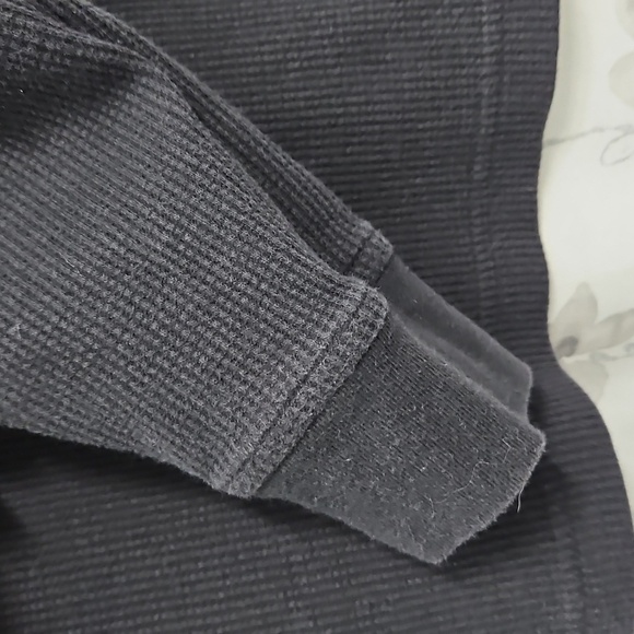 AC/DC MENS LONG SLEEVE THERMAL TSHIRT SIZE SMALL-324-36 - Picture 4 of 5